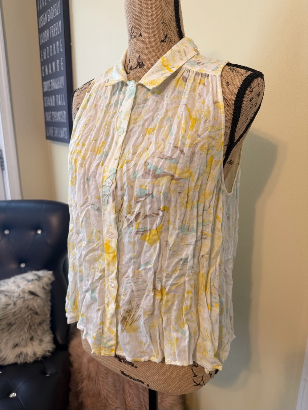 Guess Sleeveless Button-Front Shirt - White with Yellow & Light Blue Print